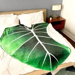 Green Leaf Blanket -Decor Sales 19 3569da2f a1ea 4b1c aa0d a4259c144e32