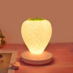 Strawberry Bedside Lamp -Decor Sales 1 a767d150 6e86 44e8 a97c 3a7bc4af124b