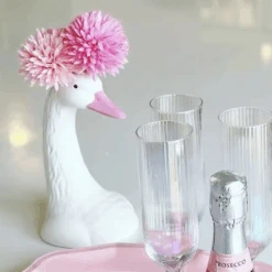 Funky Swan Vase -Decor Sales 35 4c718268 db2f 4c40 8122 8db9db485311