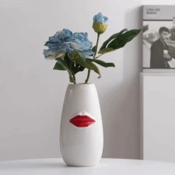 Red Lips Vase -Decor Sales 36 fc474f26 6da4 4813 82fe 197498466347