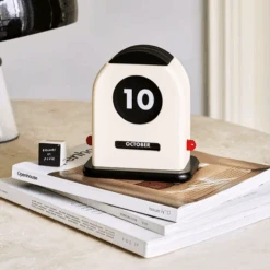 Retro Vibes Calendar