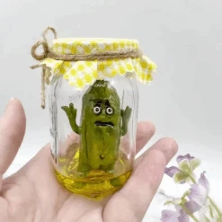 Scared Pickle In A Jar -Decor Sales 49 685a7783 f946 4972 a3b3 3096e744ec9c