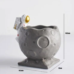 Astronaut Pen Holder -Decor Sales 9 a64a2078 1fc0 4229 9dc3 62926a258103