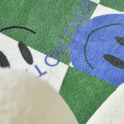 Retro Checkered Rug -Decor Sales RetroCheckeredRugDetail